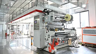 Área de embalaje y equipos auxiliares