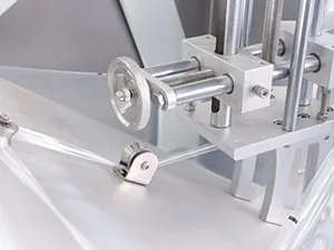 Envasadora horizontal de bolsas stand up con zipper, llenado con 2 boquillas