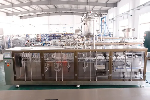 Envasadora de bolsas prefabricadas por servo motor, llenado con 4 boquillas
